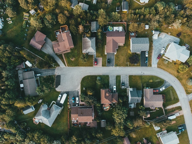 arial shot of a cul-de-sac neighborhood street